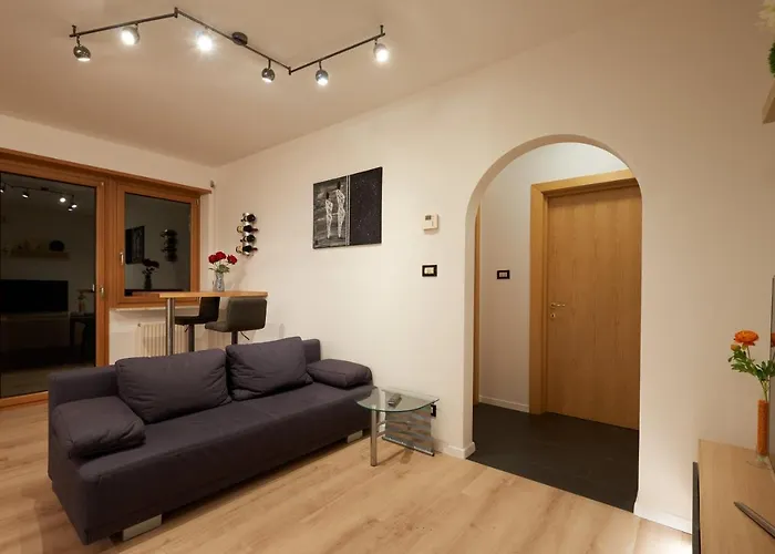 Апартаменти Romana