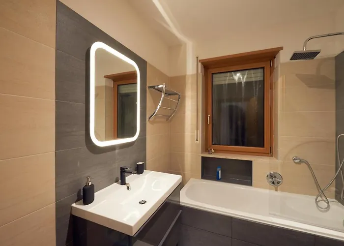 Апартаменти Romana *